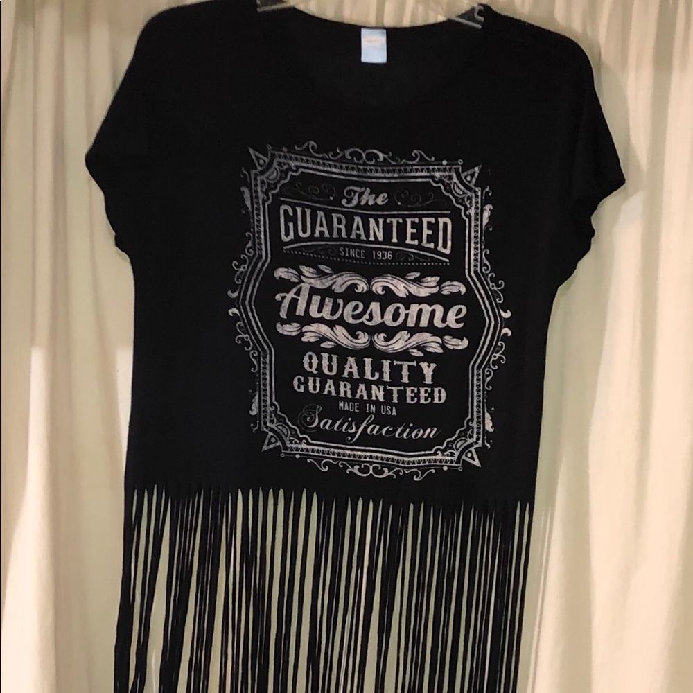 Preowned cute fringe T-shirt.  Label is Cloudless.